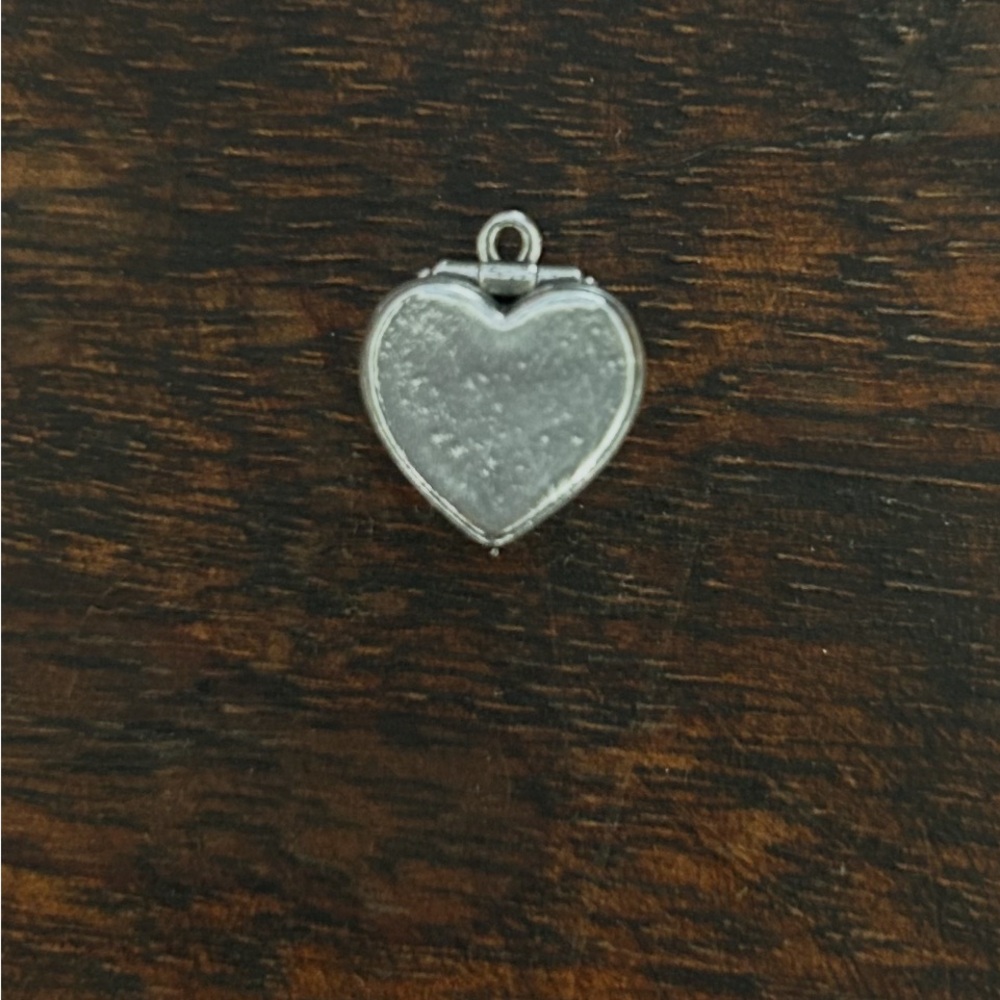 James Avery Heart-Shaped Silver and Red Jewelry Box with Ring. - Picture 3 of 6